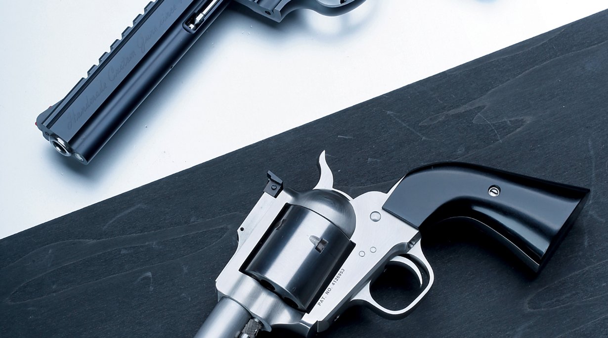 Beide Revolver: M83 von Freedom Arms und Combat Classic Magnum von Korth.