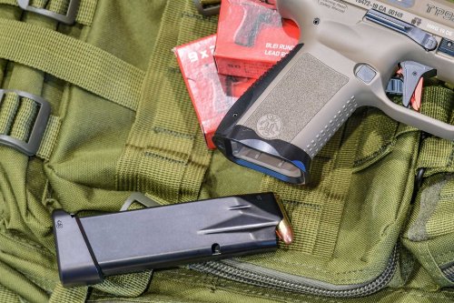 Canik TP9 Elite Combat “Desert”, a red-dot-ready 9mm pistol from Turkey ...