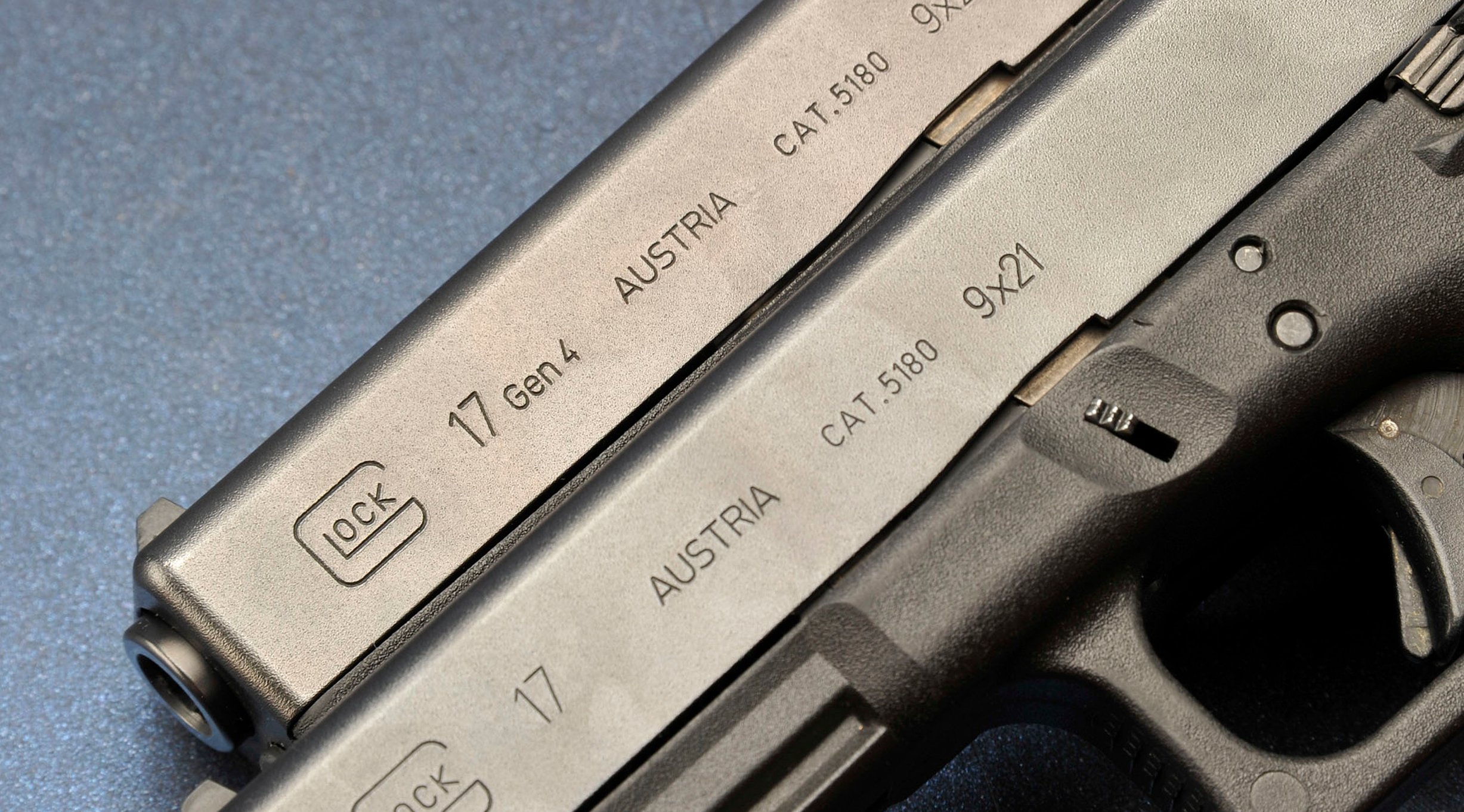 Glock in my lap перевод. Глок 17 ген 4. Глок 19 ген 4. Глок 19 Gen 3. Глок 26 ген 5.