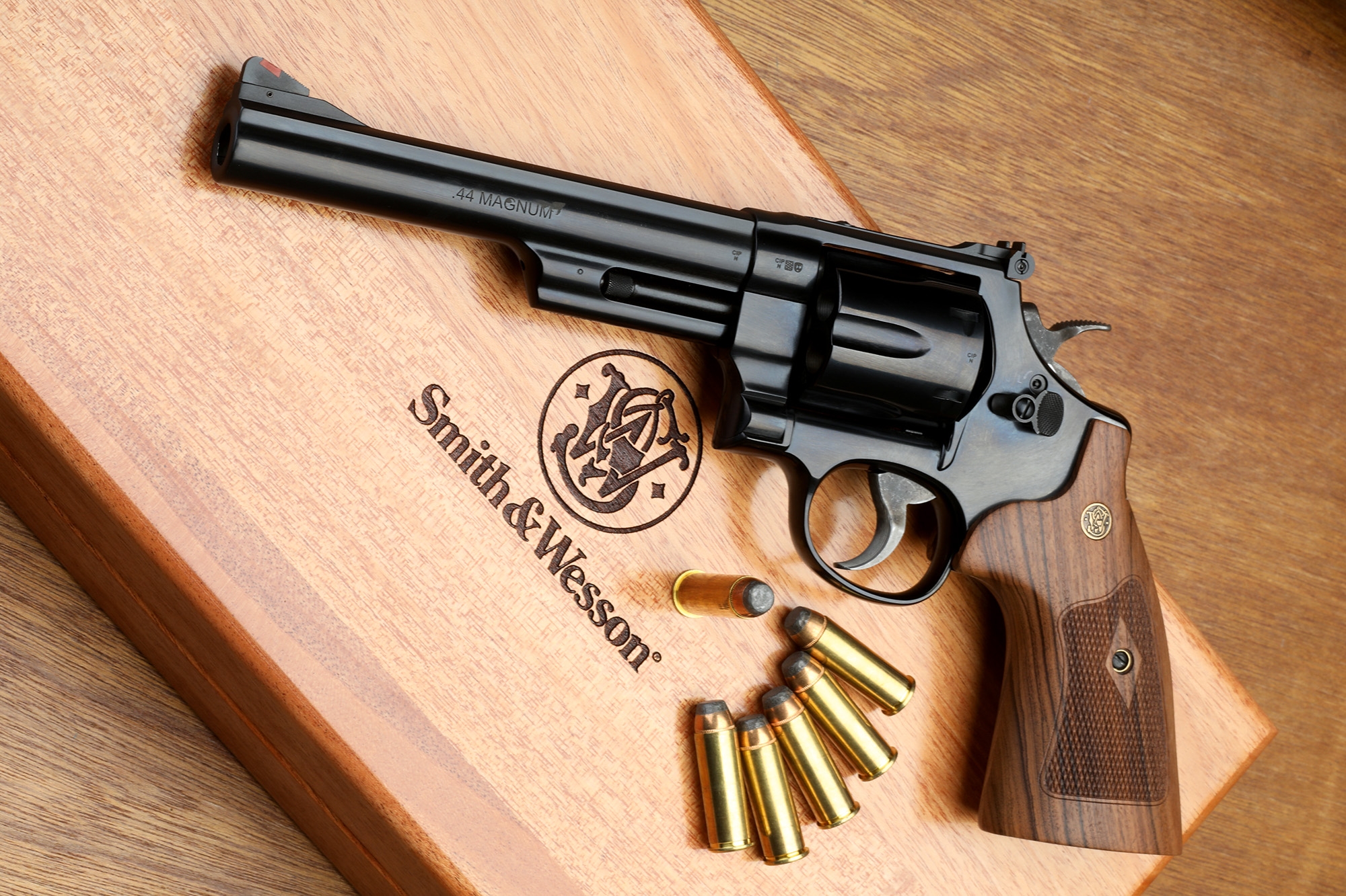 44 magnum revolver long barrel