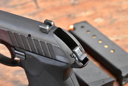 Semiautomatic pistol SIG Sauer P232: hammer