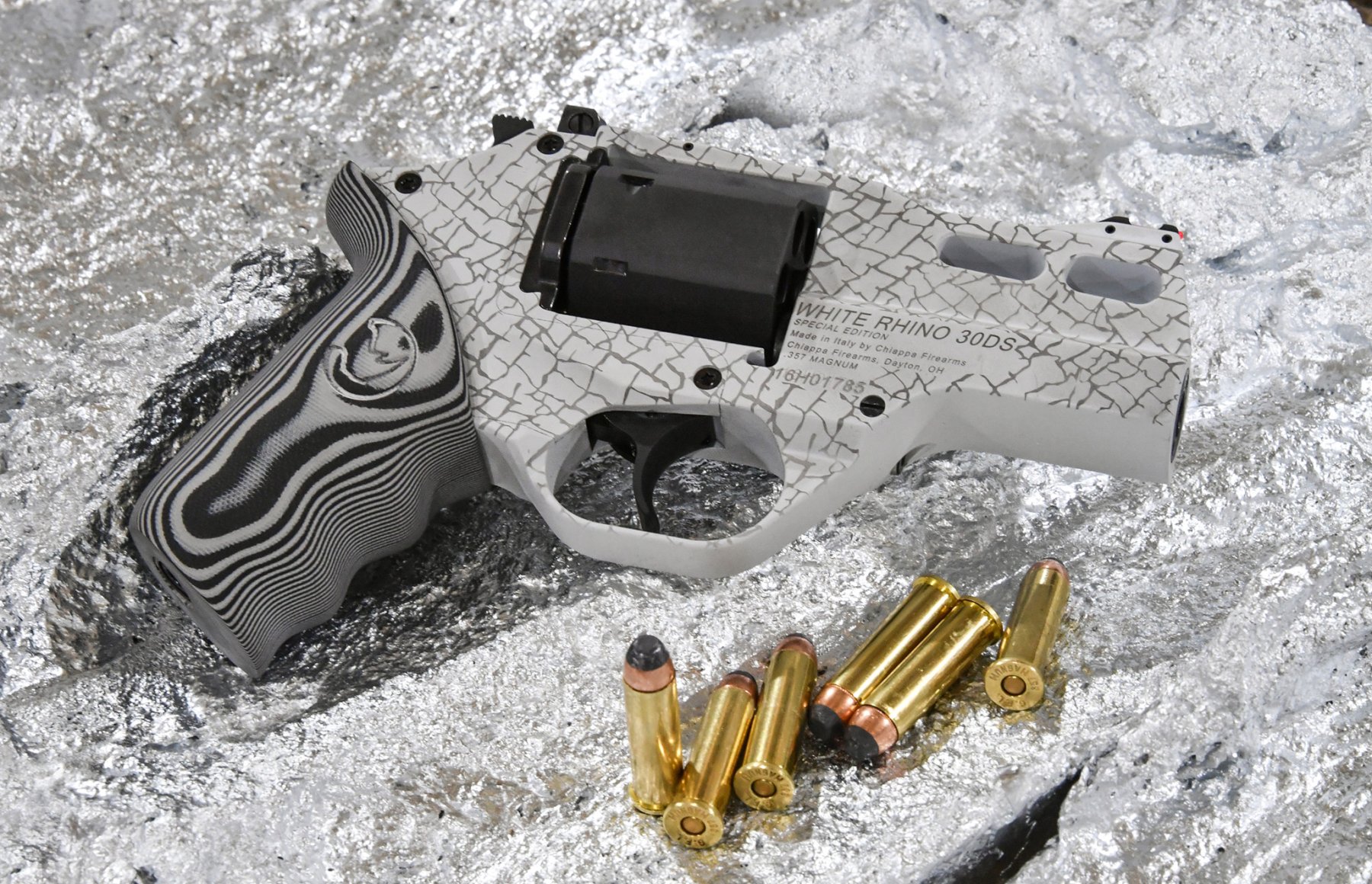 Chiappa White Rhino 30 DS calibro .357 Magnum | all4shooters