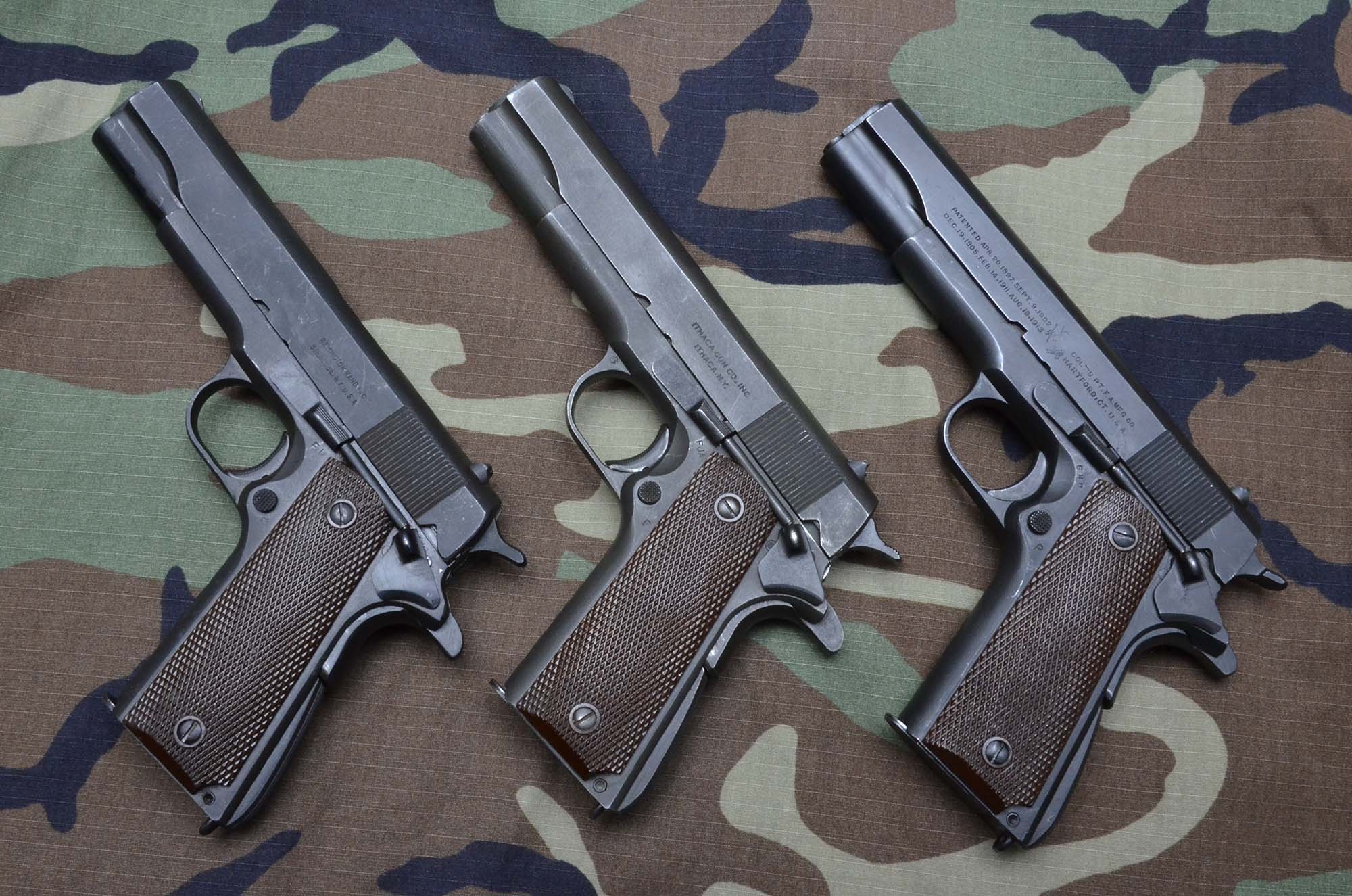 Кольт 19 11. Кольт 1911 армейский. Кольт 19. ТТ И Кольт 1911. Colt m1911 и ТТ.